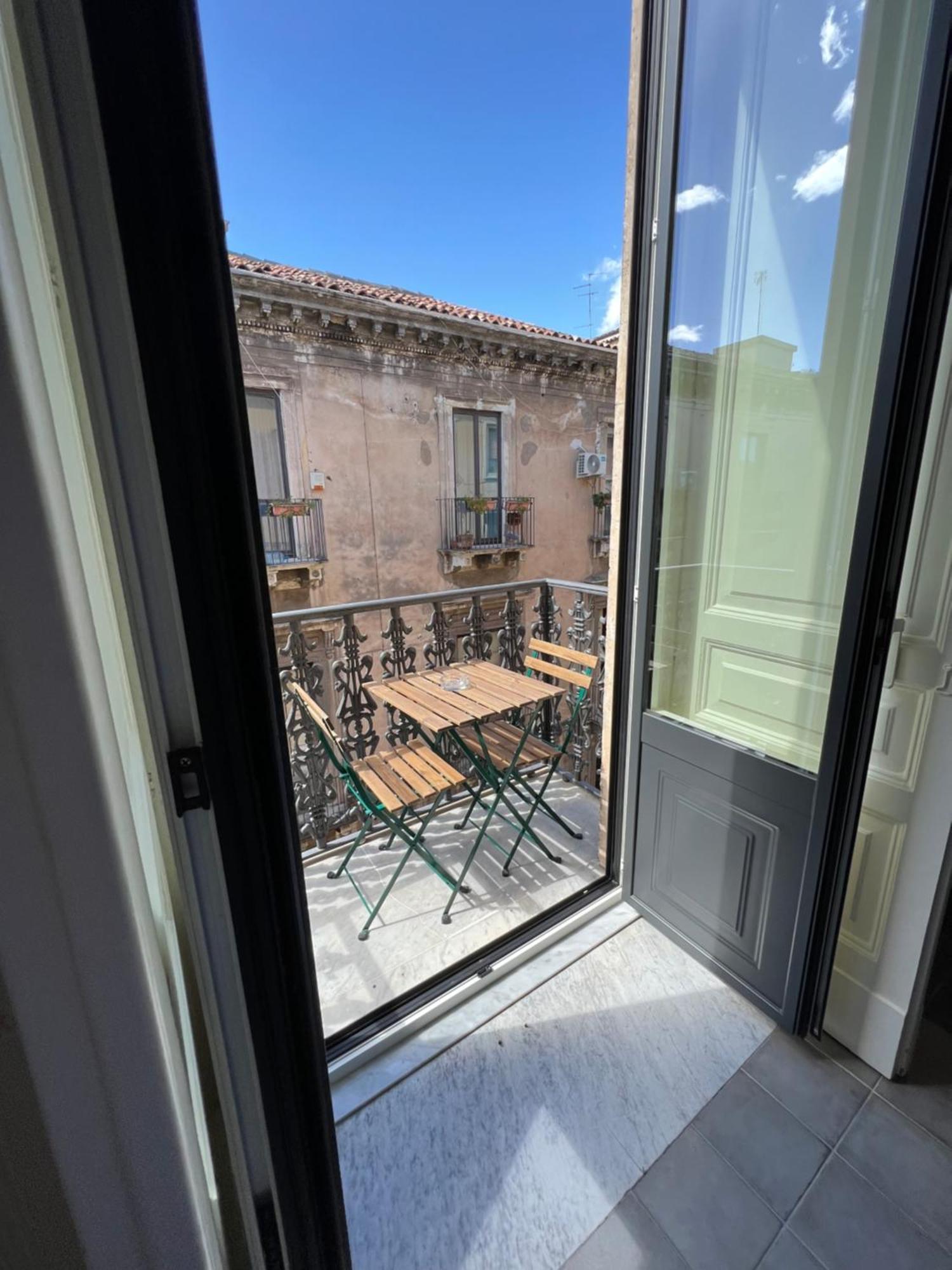 Ruanera Hotel Catania Bagian luar foto