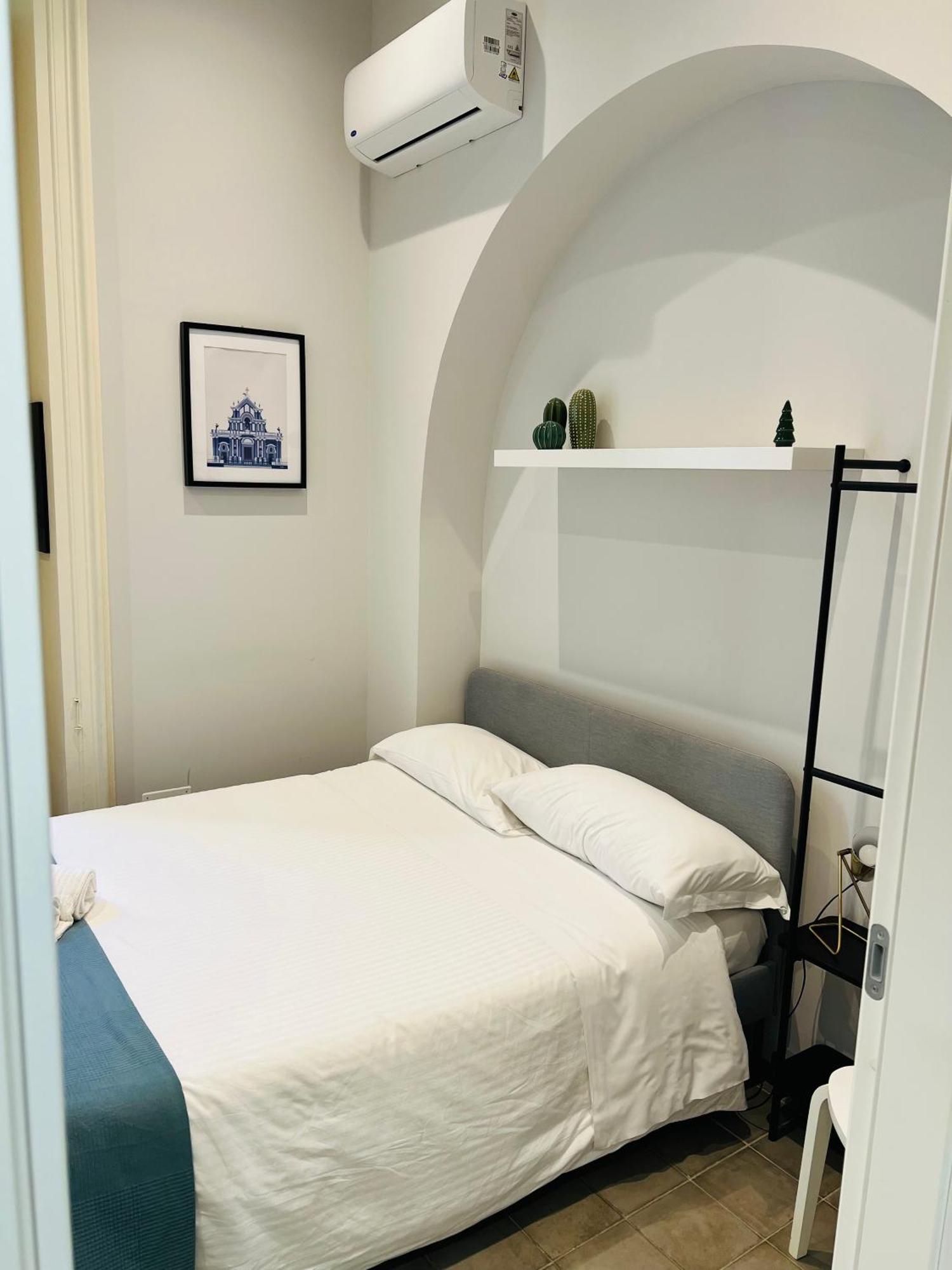 Ruanera Hotel Catania Bagian luar foto